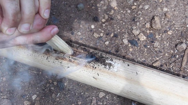 make-fire-by-rubbing-two-sticks-together.w654-4