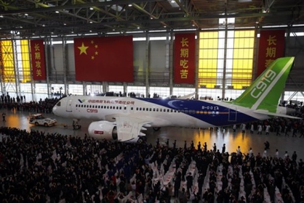 สุดยอด!! พี่จีนสร้างเครื่องบินโดยสารลำแรกสำเร็จ..ทดลองบินปีหน้า
