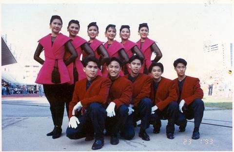 ดูภาพเชียร์ลีดเดอร์ของไทยในอดีต