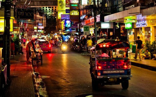 SUKHUMVIT-THROUGH-YEARS-14