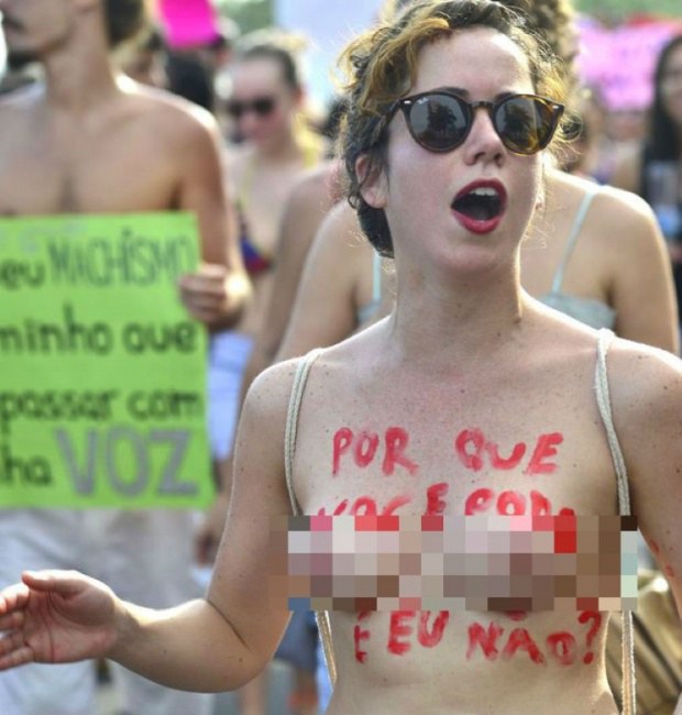 สาวบราซิลนับร้อยเปลือยอกเดินขบวน ต่อต้านการข่มขืน!