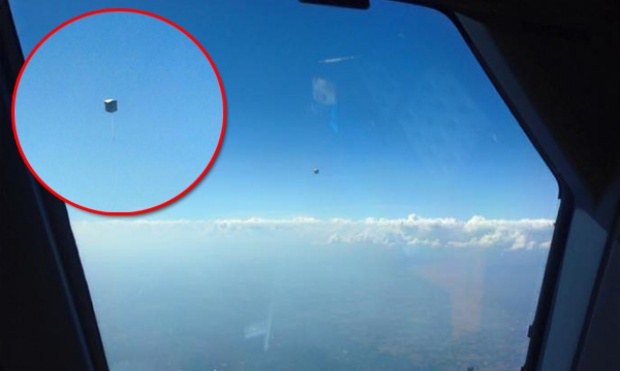 ดูกันชัดๆเลย!!กับภาพโคมลอยนี้ที่นักบินถ่ายจากเครื่องบิน!!