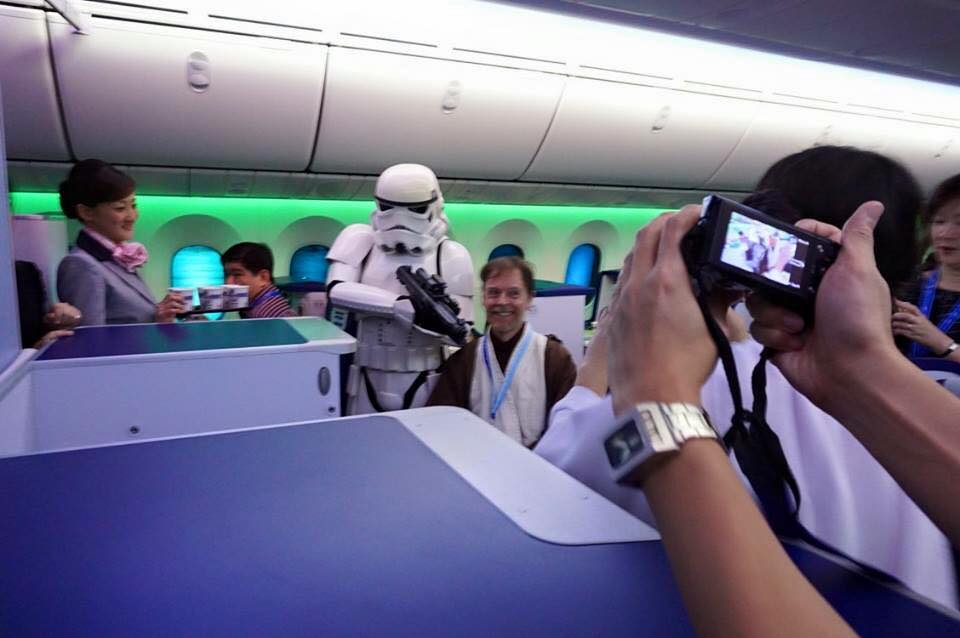 น่าไปใช้บริการจริงๆ กับสายการบิน ANA เที่ยวบิน Star Wars