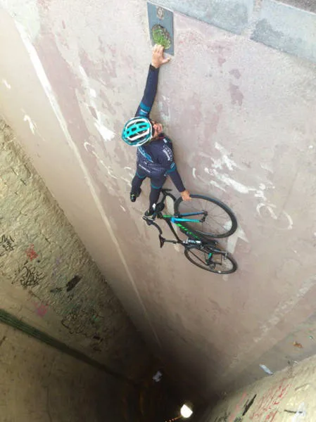 Forced Perspective Technique Can Be Used To Create Surreal Images (67 pics)