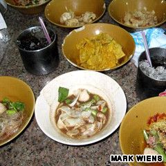 Mark Wiens ฝรั่งผู้หลงใหลในอาหารไทย เขียนแนะนำ 40 เมนูอาหารไทยที่โปรดปราน